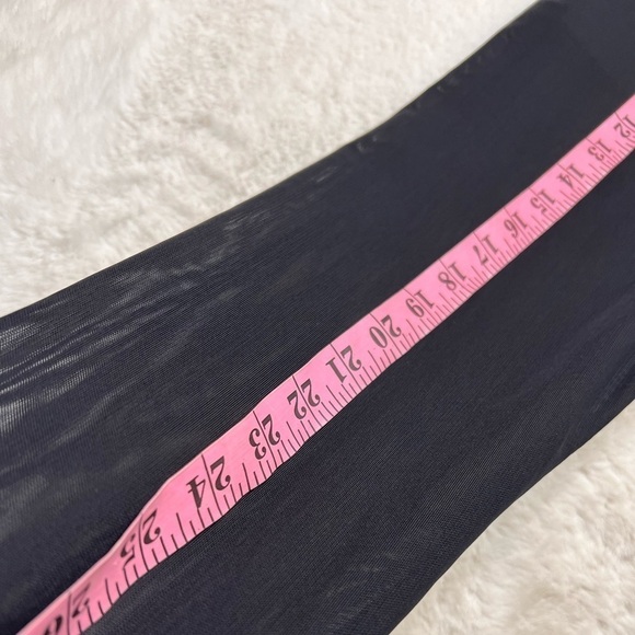 Fabletics black sheer leggings size medium - Picture 8 of 10